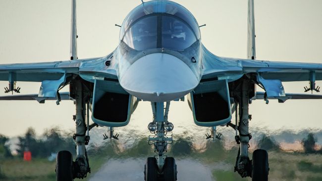 Истребитель-бомбардировщик Су-34