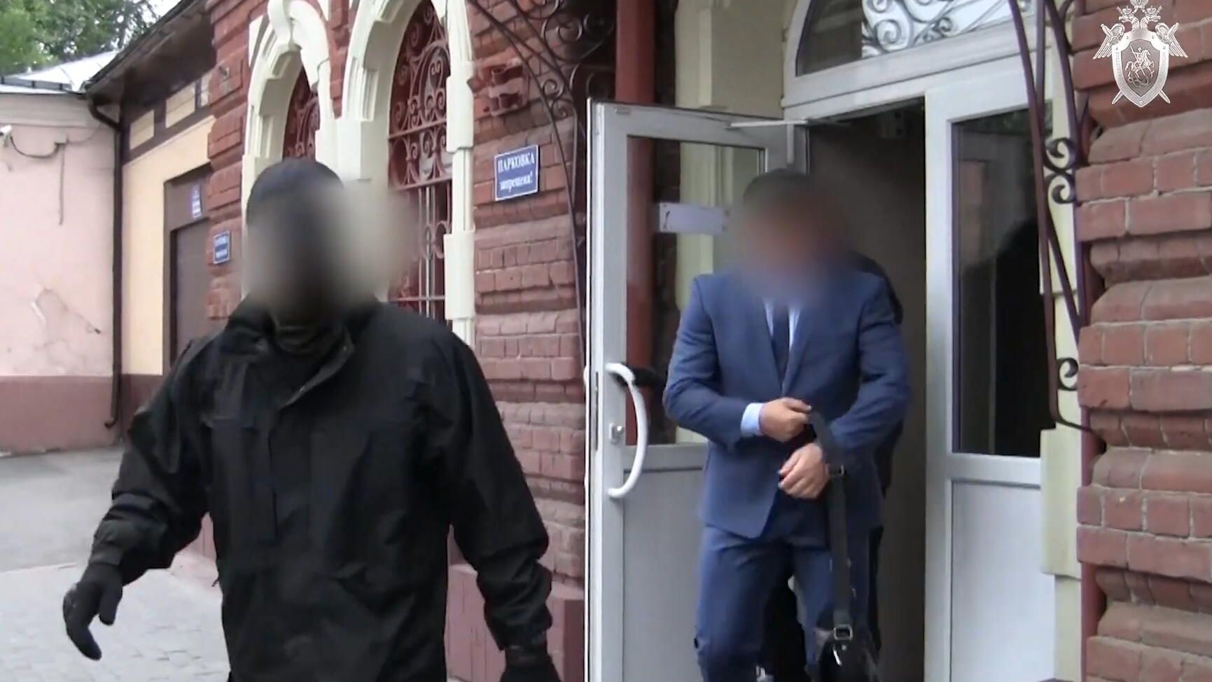 Задержание сотрудниками СК РФ и УФСБ вице-мэра Томска по безопасности и общим вопросам Евгения Сурикова по подозрению в получении крупной взятки Задержание сотрудниками СК РФ и УФСБ вице-мэра Томска по безопасности и общим вопросам Евгения Сурикова по подозрению в получении крупной взятки - РИА Новости, 1920, 21.09.2021
