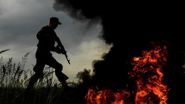 Военнослужащий мотострелкового полка Таманской дивизии Военнослужащий мотострелкового полка Таманской дивизии