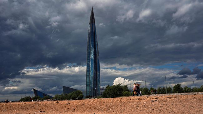 Вид на Лахта-центр  в Петербурге