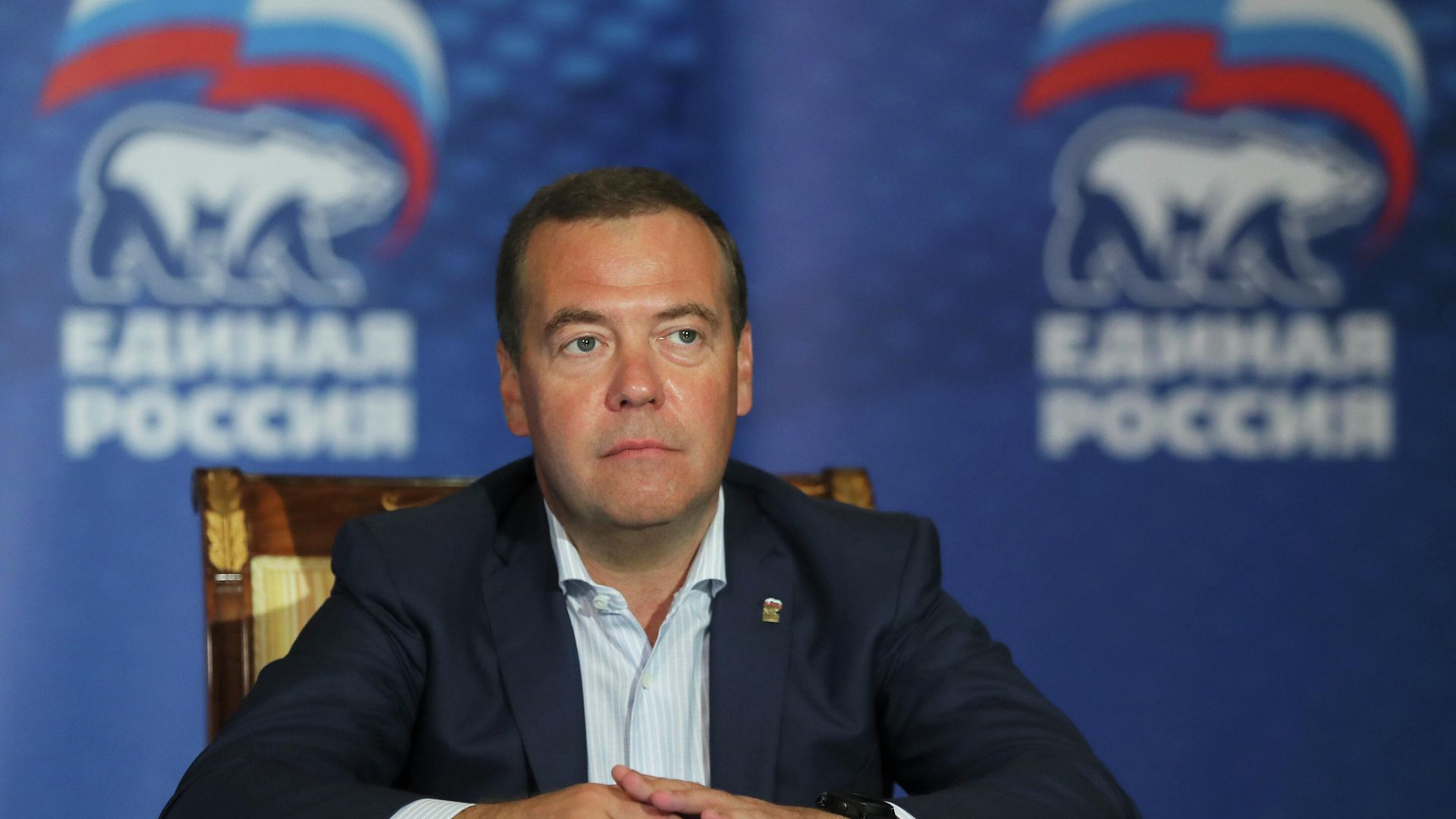Дмитрий Медведев во время встречи в режиме видеоконференции с участниками кадрового проекта ПолитСтартап Дмитрий Медведев во время встречи в режиме видеоконференции с участниками кадрового проекта ПолитСтартап - РИА Новости, 1920, 13.09.2020