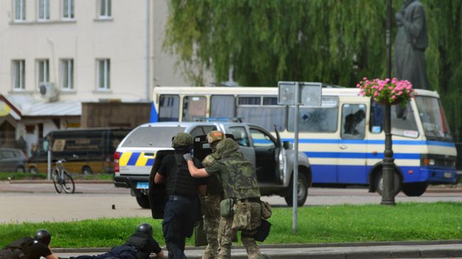 Захват заложников в Луцке Захват заложников в Луцке