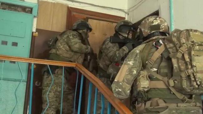 Спецоперация против боевиков ИГ в Кабардино-Балкарии. Кадры ФСБ Спецоперация против боевиков ИГ в Кабардино-Балкарии. Кадры ФСБ