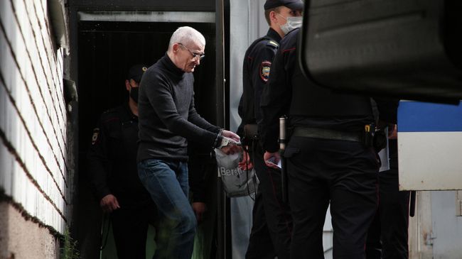 Юрий Дмитриев после заседания суда в Петрозаводске. 22 июля 2020 Юрий Дмитриев после заседания суда в Петрозаводске. 22 июля 2020