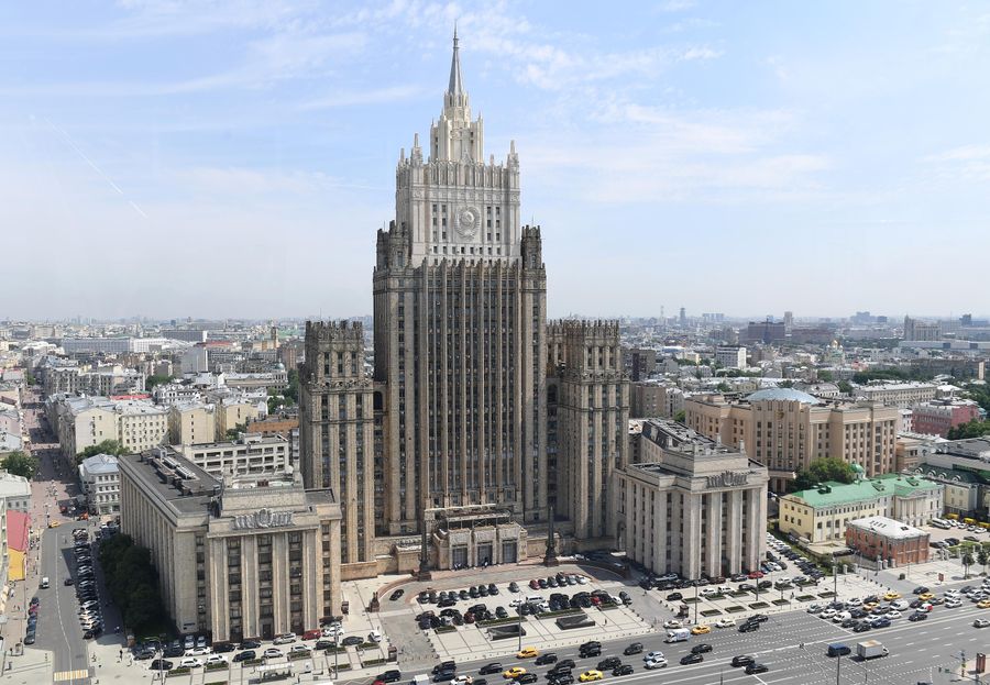 Здание Министерства иностранных дел России на Смоленской-Сенной площади в Москве