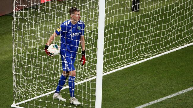 Вратарь Ахмата Александр Мелихов в матче 30-го тура чемпионата России по футболу среди клубов Премьер-лиги между командами ФК Краснодар (Краснодар) и ФК Ахмат (Грозный). Вратарь Ахмата Александр Мелихов в матче 30-го тура чемпионата России по футболу среди клубов Премьер-лиги между командами ФК Краснодар (Краснодар) и ФК Ахмат (Грозный).