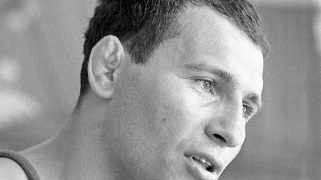 Советский борец вольного стиля, самбист, заслуженный мастер спорта СССР, член сборной команды СССР Александр Иваницкий. Советский борец вольного стиля, самбист, заслуженный мастер спорта СССР, член сборной команды СССР Александр Иваницкий.