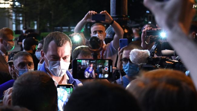 Дегтярев встретился с жителями Хабаровска Дегтярев встретился с жителями Хабаровска