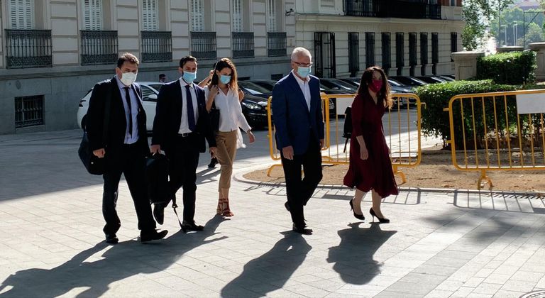 Группа адвокатов Джулиана Ассанжа у Национального суда Испании в Мадриде