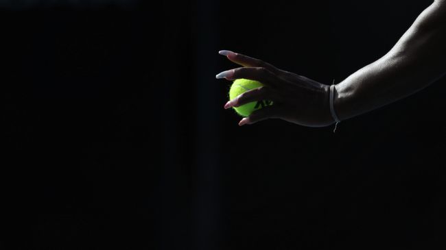 Serena Williams of the US prepares to serve against Amanda Anisimova of the US during their women's singles semi final match during the Auckland Classic tennis tournament in Auckland on January 11, 2020. (Photo by MICHAEL BRADLEY / AFP) Serena Williams of the US prepares to serve against Amanda Anisimova of the US during their women's singles semi final match during the Auckland Classic tennis tournament in Auckland on January 11, 2020. (Photo by MICHAEL BRADLEY / AFP)