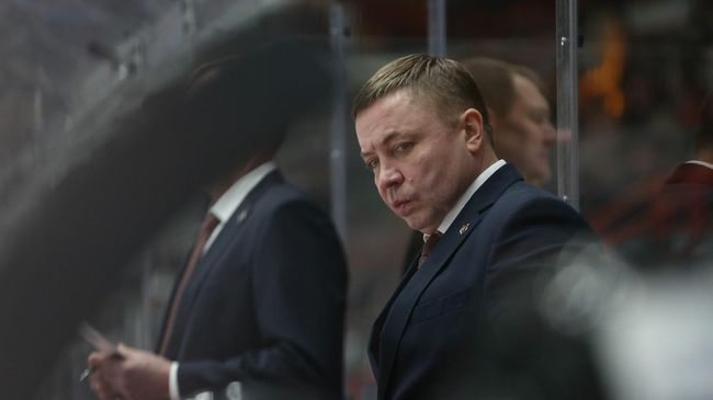 Главный тренер ХК Амур Александр Гулявцев