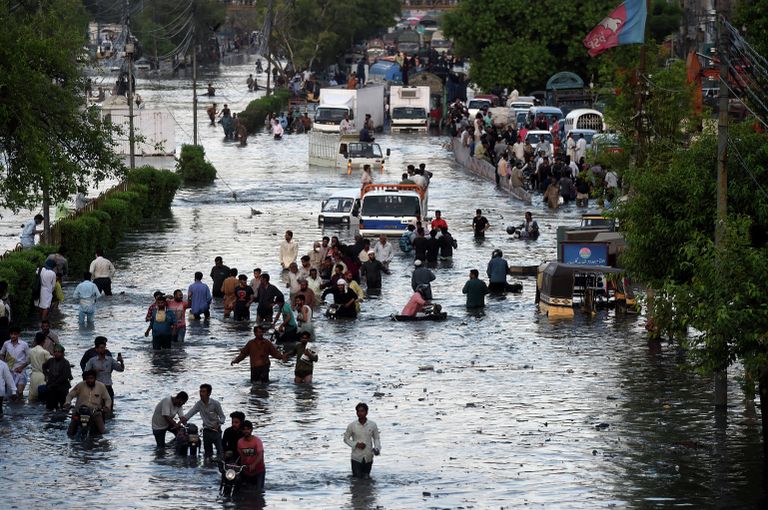 Последствия сильных ливней в Карачи, Пакистан Последствия сильных ливней в Карачи, Пакистан