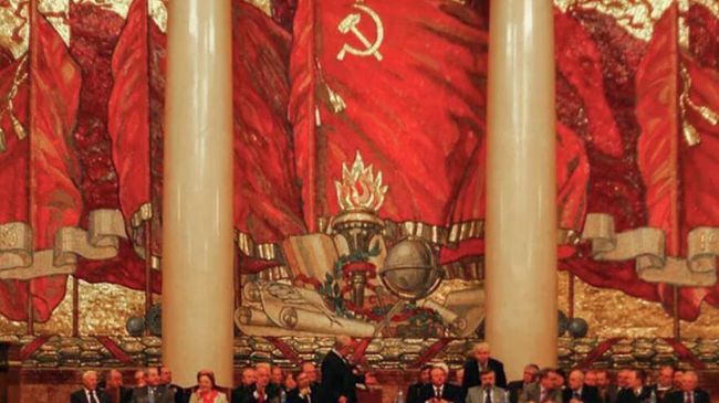 Панно в актовом зале МГУ Панно в актовом зале МГУ
