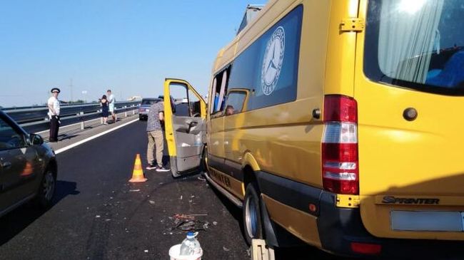 ДТП с участием микроавтобуса в Крыму ДТП с участием микроавтобуса в Крыму