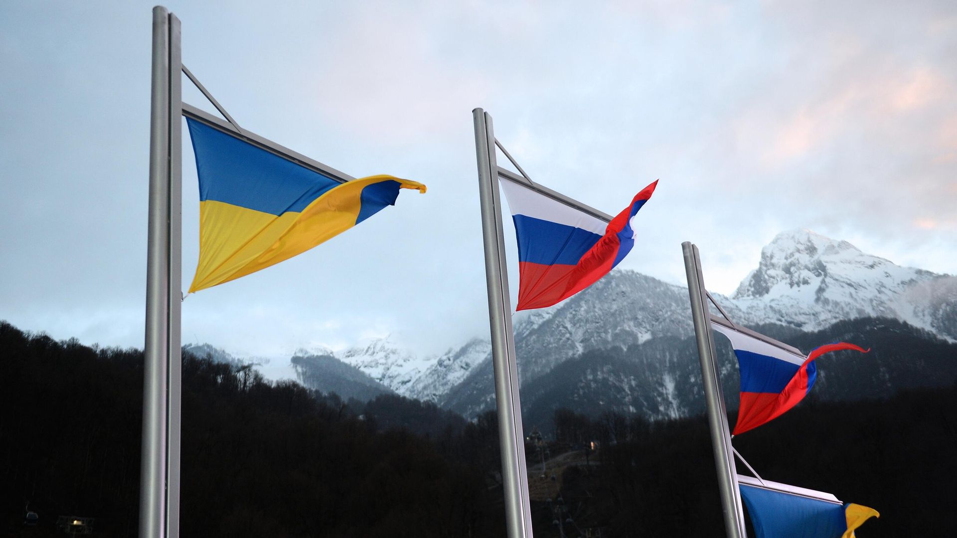 Национальные флаги Украины и России Национальные флаги Украины и России - РИА Новости, 1920, 07.01.2022