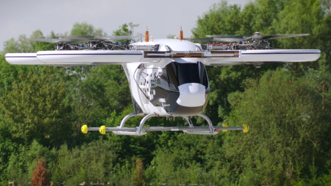 CityAirbus eVTOL во время первого автоматического полета CityAirbus eVTOL во время первого автоматического полета
