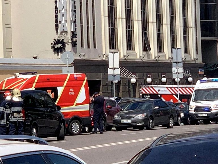 Ситуация у здания бизнес-центра Леонардо в Киеве Ситуация у здания бизнес-центра Леонардо в Киеве