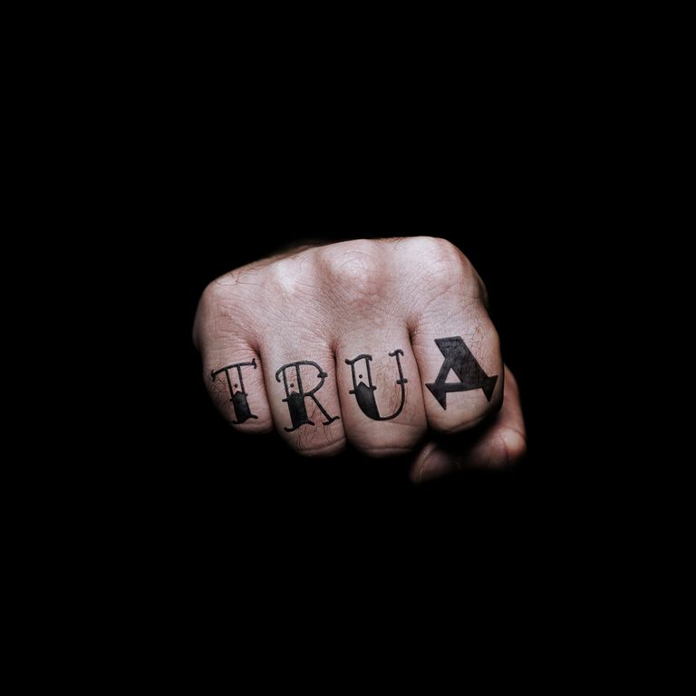 Владимир Абих. TRUД, 2017. Цифровая печать. 100 × 100 см