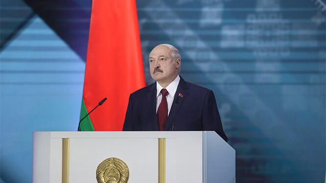 Президент Белоруссии Александр Лукашенко во время ежегодного послания к белорусскому народу и Национальному собранию Президент Белоруссии Александр Лукашенко во время ежегодного послания к белорусскому народу и Национальному собранию - РИА Новости, 1920, 12.01.2021