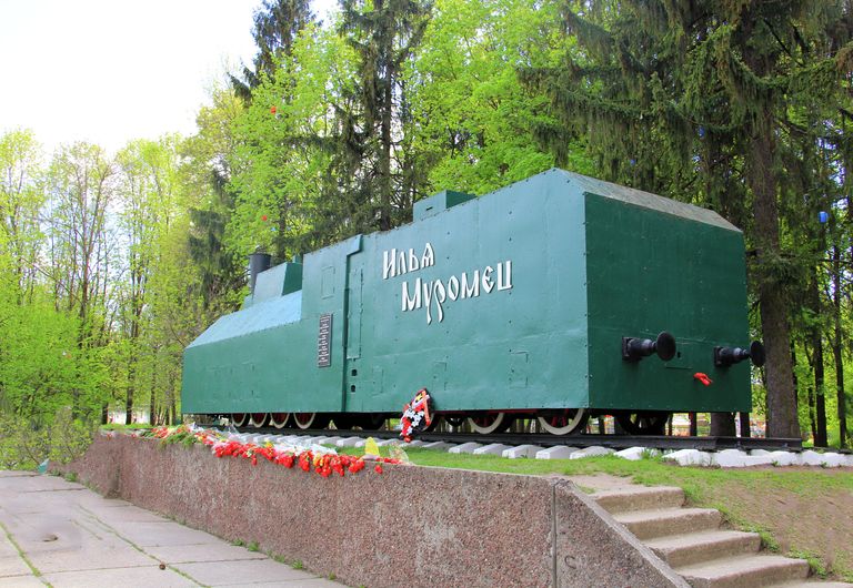 Реплика бронепаровоза бронепоезда № 702 Илья Муромец