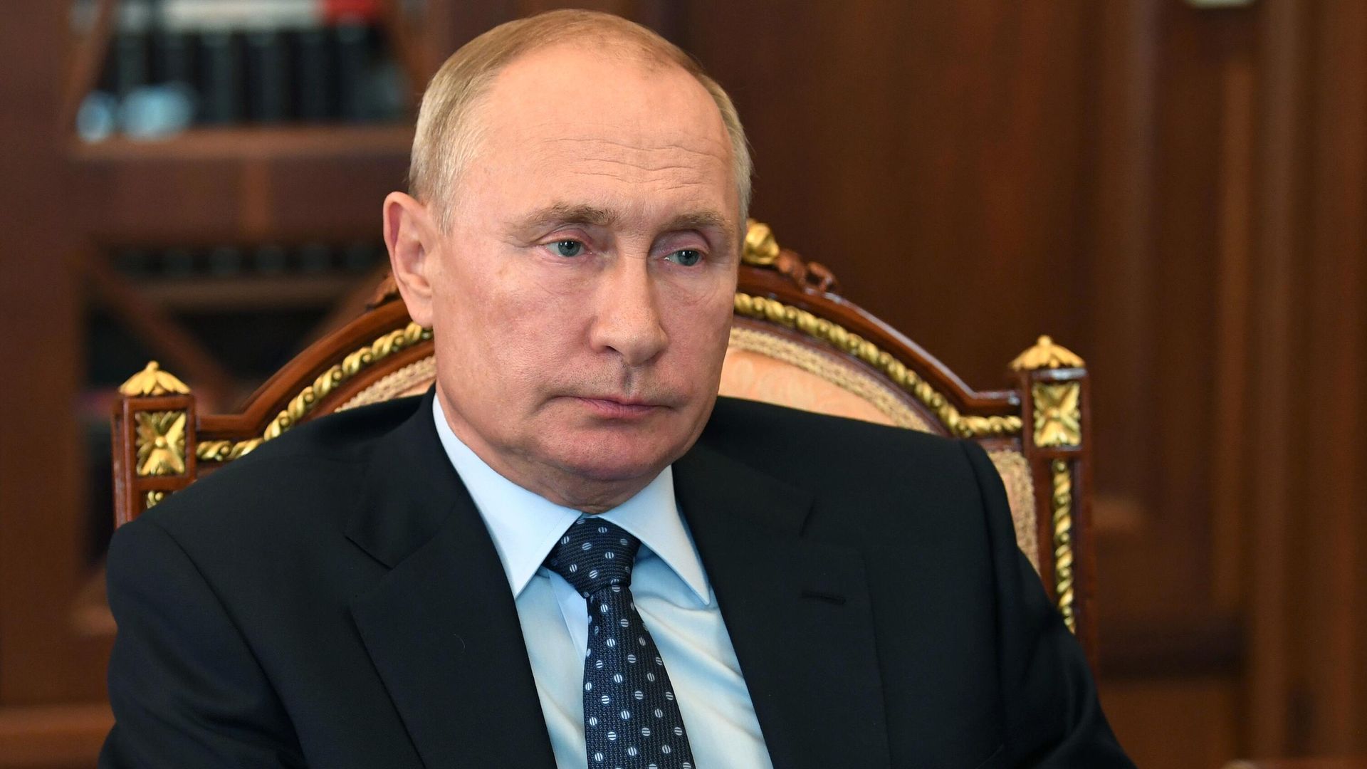 Президент РФ Владимир Путин во время встречи с президентом ПАО Ростелеком Михаилом Осеевским Президент РФ Владимир Путин во время встречи с президентом ПАО Ростелеком Михаилом Осеевским - РИА Новости, 1920, 07.08.2020