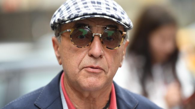 Адвокат семьи погибшего Сергея Захарова Александр Добровинский после слушаний в Пресненском суде Адвокат семьи погибшего Сергея Захарова Александр Добровинский после слушаний в Пресненском суде
