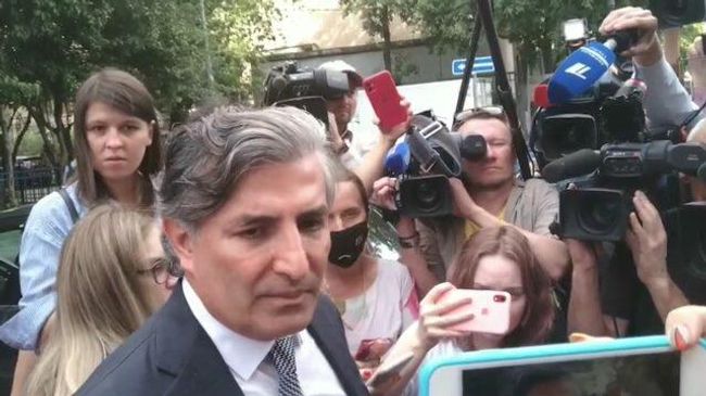 Адвокат Ефремова отрицает, что найденные в машине наркотики принадлежали обвиняемому Адвокат Ефремова отрицает, что найденные в машине наркотики принадлежали обвиняемому