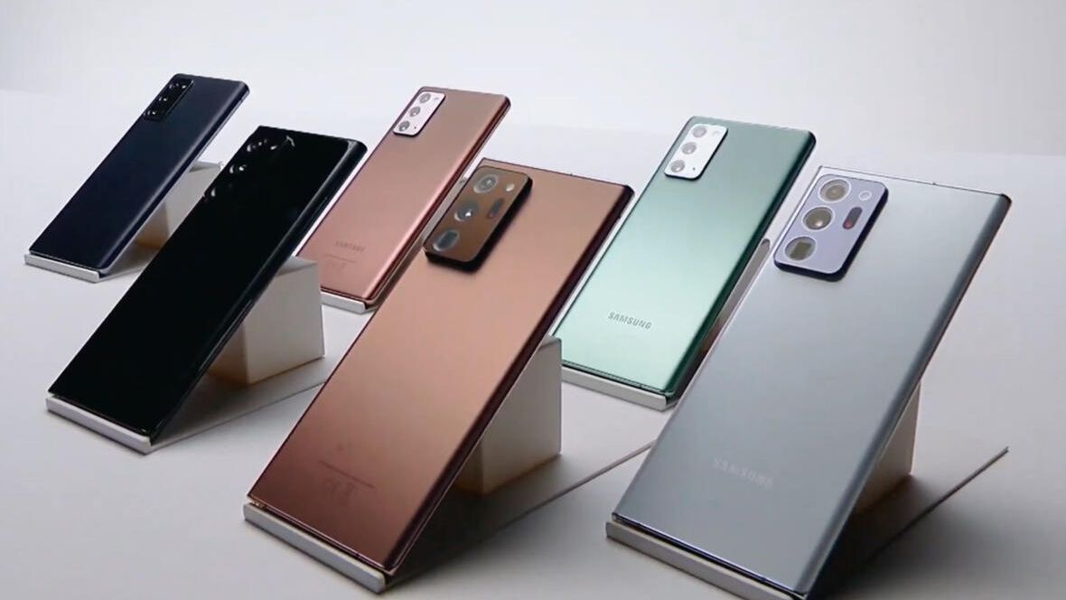Смартфоны Samsung Galaxy Note20 и Galaxy Note20 Ultra Смартфоны Samsung Galaxy Note20 и Galaxy Note20 Ultra - РИА Новости, 1920, 26.11.2021