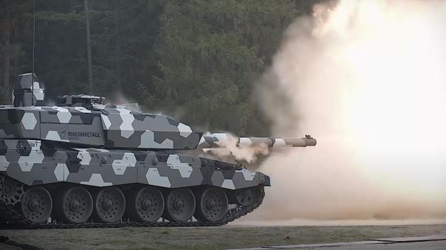 Испытания перспективной 130-мм гладкоствольной танковой пушки L51. Стоп-кадр видео