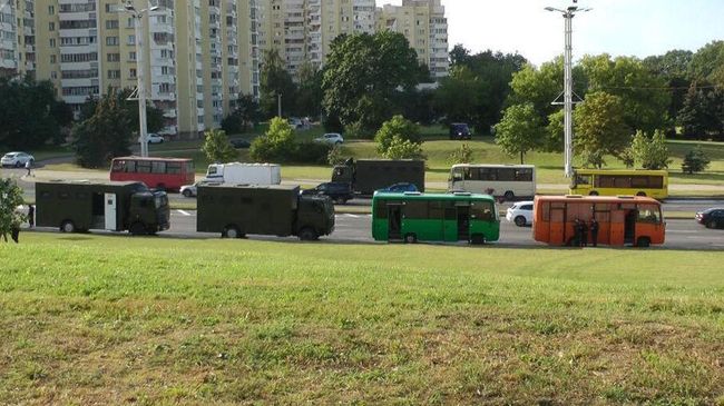 Автомобили милиции в центре в Минска Автомобили милиции в центре в Минска