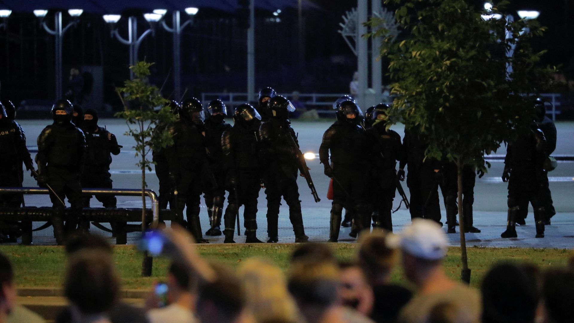 Силовики на протестах в Белоруссии. 10.08.2020 вечер Силовики на протестах в Белоруссии. 10.08.2020 вечер - РИА Новости, 1920, 09.09.2020