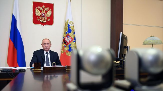 Президент РФ Владимир Путин проводит в режиме видеоконференции совещание с членами правительства РФ Президент РФ Владимир Путин проводит в режиме видеоконференции совещание с членами правительства РФ