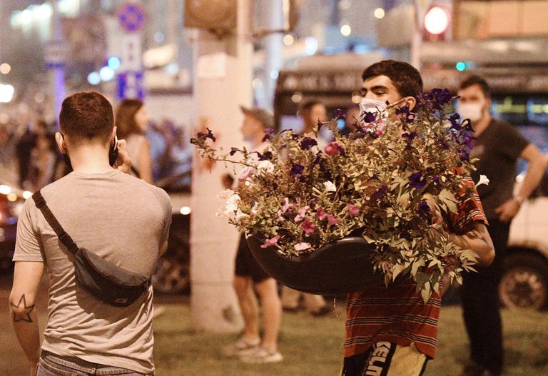 Участники акции протеста в Минске после президентских выборов Участники акции протеста в Минске после президентских выборов