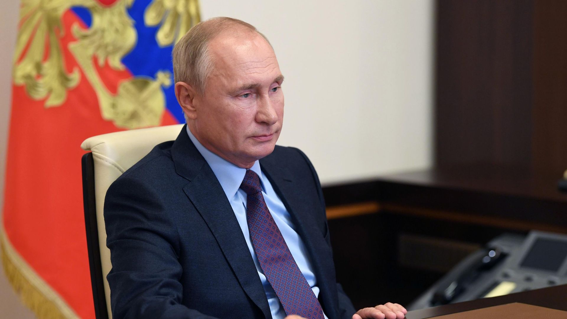 Президент РФ Владимир Путин во время встречи в режиме видеоконференции Президент РФ Владимир Путин во время встречи в режиме видеоконференции - РИА Новости, 1920, 18.08.2020
