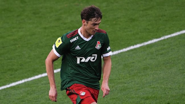 Игрок ФК Локомотив Алексей Миранчук