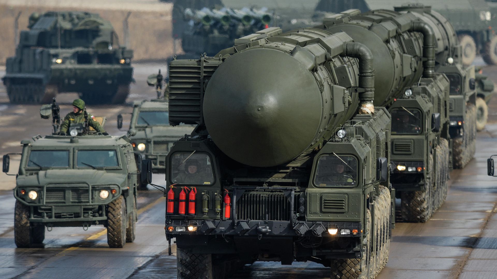 Транспортно-пусковая установка межконтинентальных баллистических ракет Тополь-М Транспортно-пусковая установка межконтинентальных баллистических ракет Тополь-М - РИА Новости, 1920, 18.06.2024