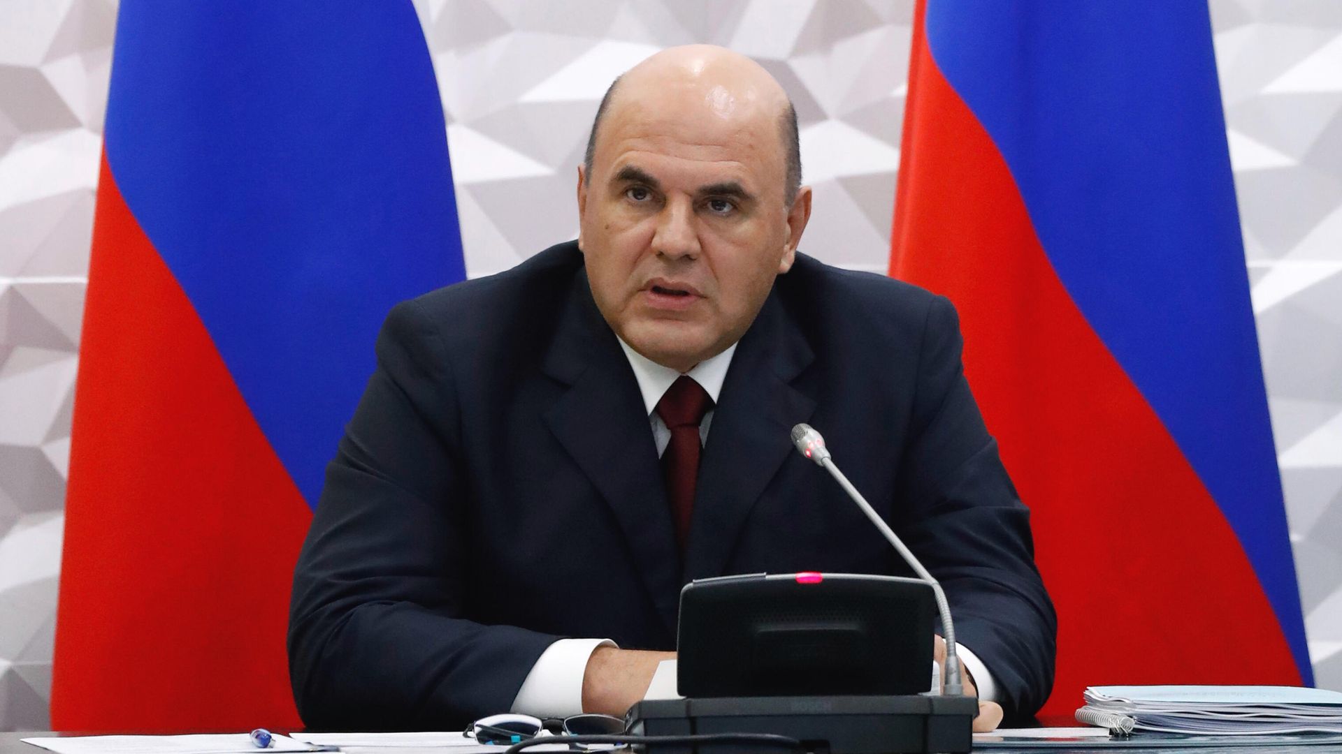 Председатель правительства РФ Михаил Мишустин проводит совещание с членами Правительственной комиссии по вопросам социально-экономического развития Дальнего Востока в Благовещенске Председатель правительства РФ Михаил Мишустин проводит совещание с членами Правительственной комиссии по вопросам социально-экономического развития Дальнего Востока в Благовещенске - РИА Новости, 1920, 18.08.2020