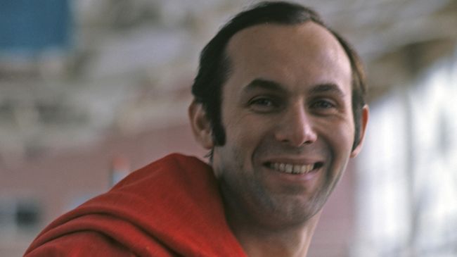 Чемпион Олимпийский игр 1964 года по прыжкам в высоту, заслуженный мастер спорта СССР Валерий Брумель на тренировке (рекадрированный).