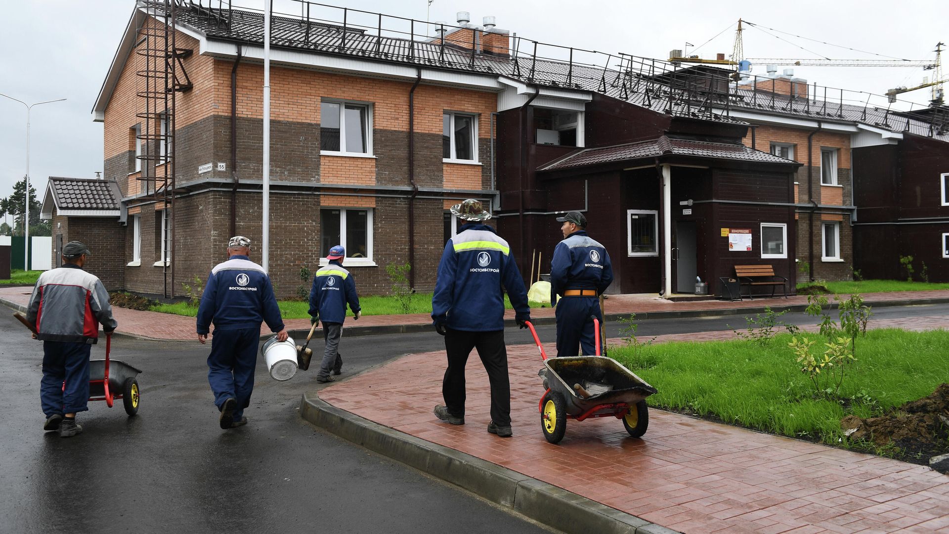 Сданные жилые дома в микрорайоне Угольщиков в городе Тулун Иркутской области - РИА Новости, 1920, 19.08.2020