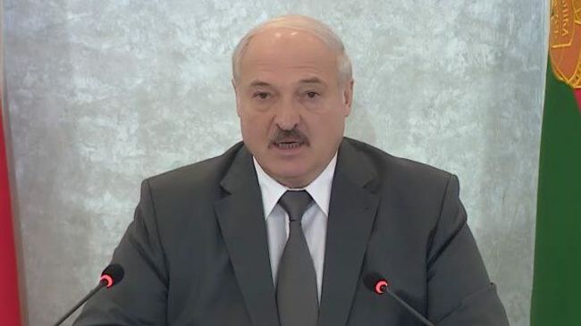 Лукашенко о западных лидерах: У этих господ бревно в глазу Лукашенко о западных лидерах: У этих господ бревно в глазу