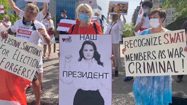 Митинг белорусской оппозиции в Брюсселе, Бельгия Митинг белорусской оппозиции в Брюсселе, Бельгия
