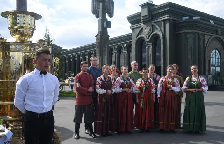 На православной яблочной ярмарке, приуроченной к празднику Преображения Господня На православной яблочной ярмарке, приуроченной к празднику Преображения Господня