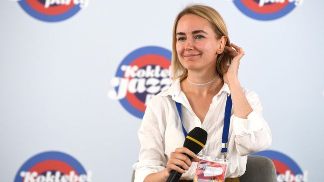 Лидер коллектива Лютый Бэнд Анастасия Лютова на пресс-конференции в рамках Международного джазового фестиваля Koktebel Jazz Party - 2020 в Крыму