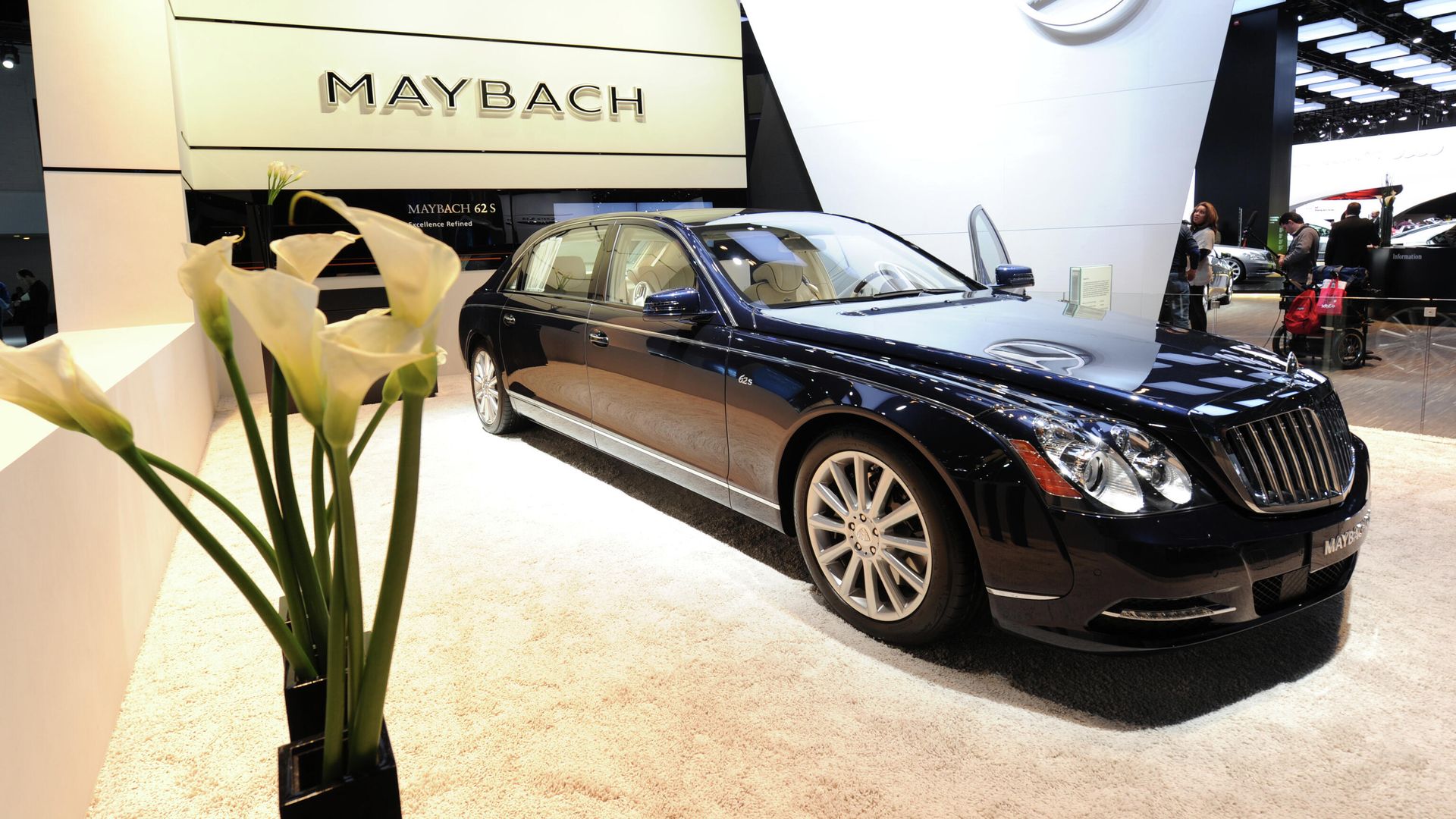 Автомобиль The Maybach 62S на Североамериканском международном автосалоне Автомобиль The Maybach 62S на Североамериканском международном автосалоне - РИА Новости, 1920, 23.08.2020