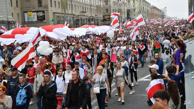 Участники акции протеста в Минске Участники акции протеста в Минске
