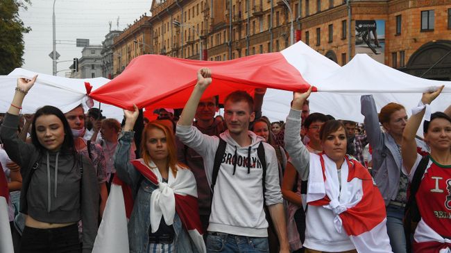 Участники акции протеста в Минске Участники акции протеста в Минске
