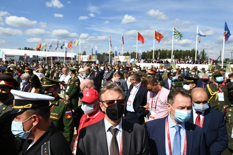 Посетители на открытии Международного военно-технического форума Армия-2020 в военно-патриотическом парке Патриот Посетители на открытии Международного военно-технического форума Армия-2020 в военно-патриотическом парке Патриот