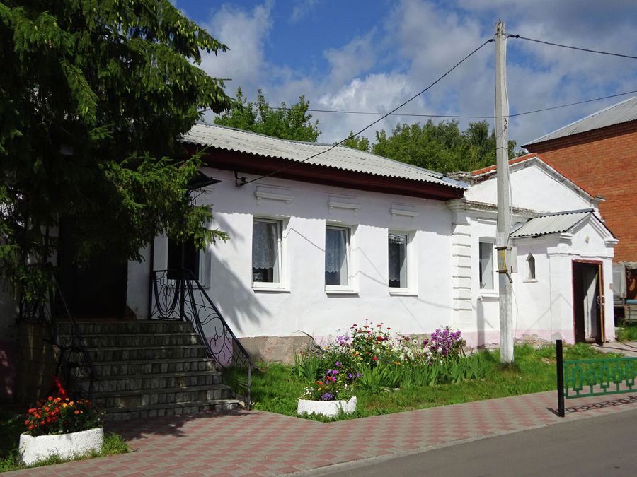 Здание уездной управы Здание уездной управы