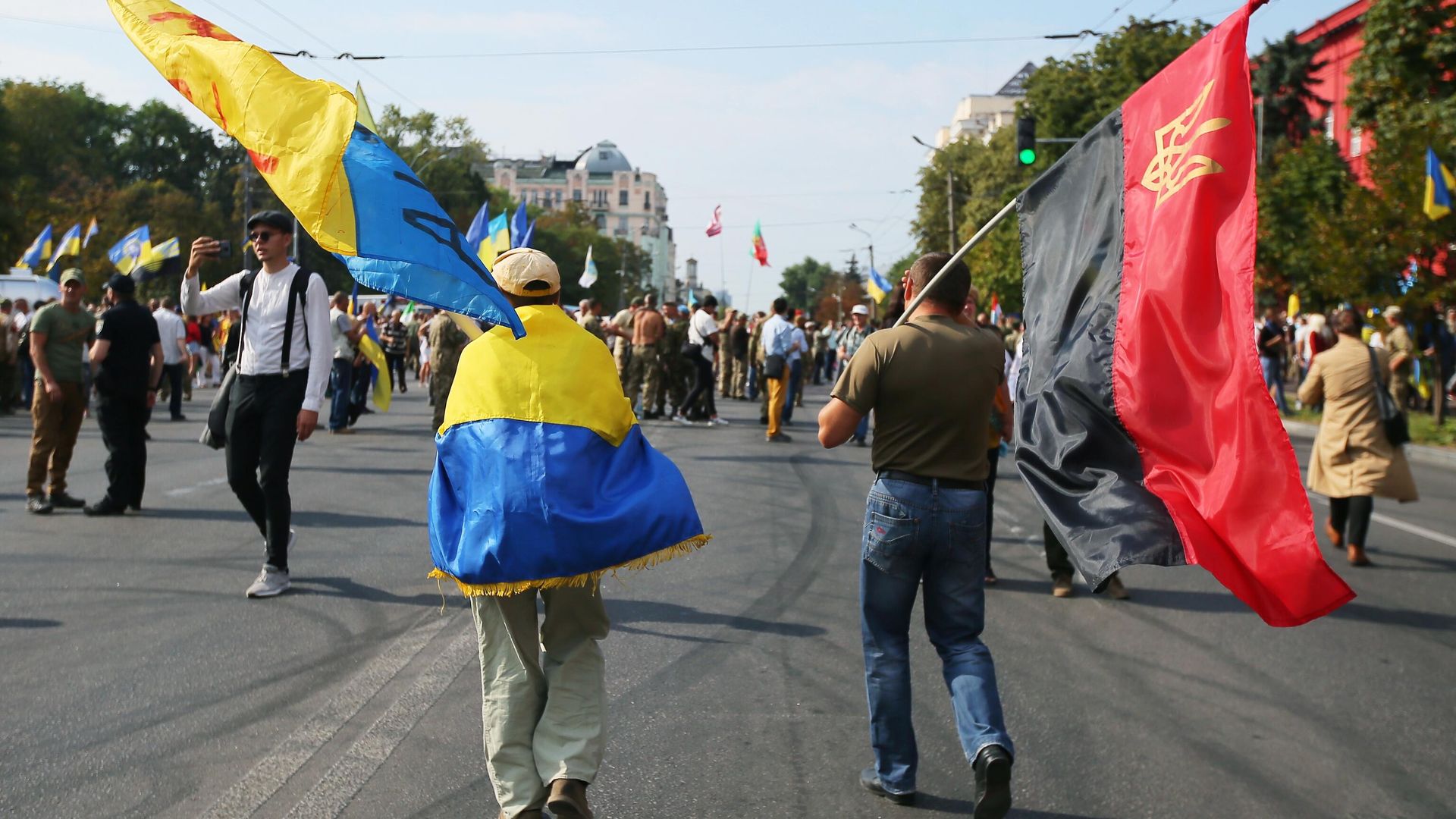 Участники Марша защитников Украины во время акции в рамках празднования Дня независимости страны в Киеве Участники Марша защитников Украины во время акции в рамках празднования Дня независимости страны в Киеве - РИА Новости, 1920, 24.08.2021