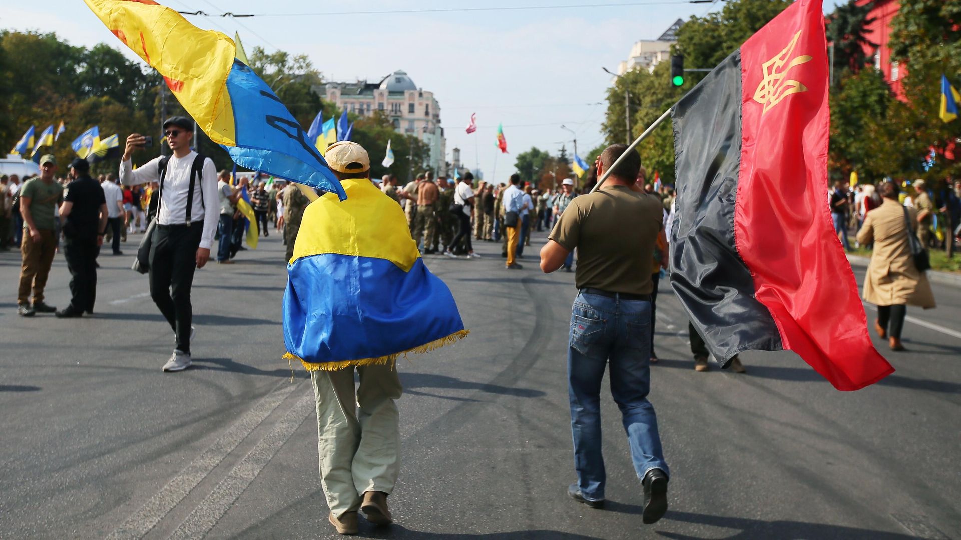 Участники Марша защитников Украины во время акции в рамках празднования Дня независимости страны в Киеве Участники Марша защитников Украины во время акции в рамках празднования Дня независимости страны в Киеве - РИА Новости, 1920, 24.08.2021